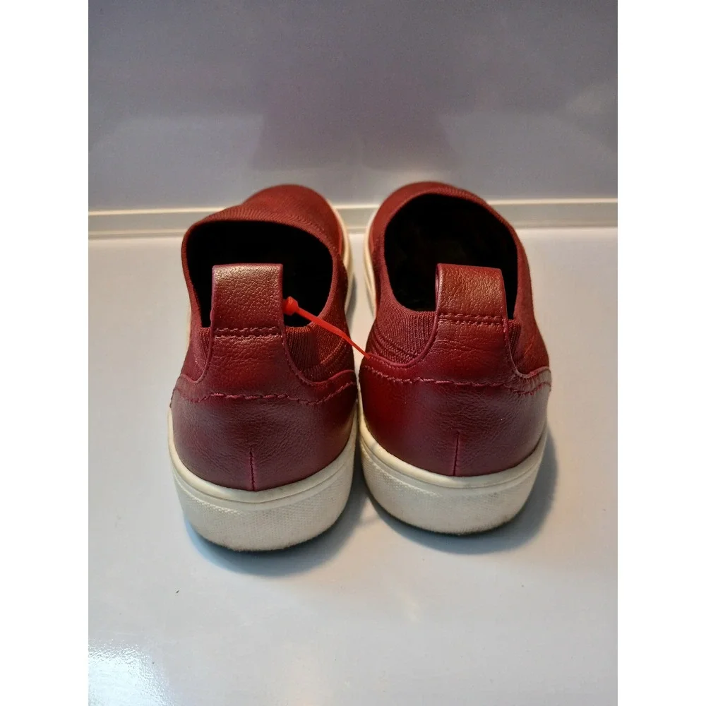 Market & Spruce Womens Knit Slip‎ On Sneakers Burgundy Round Toe Low Top Shoes 9
